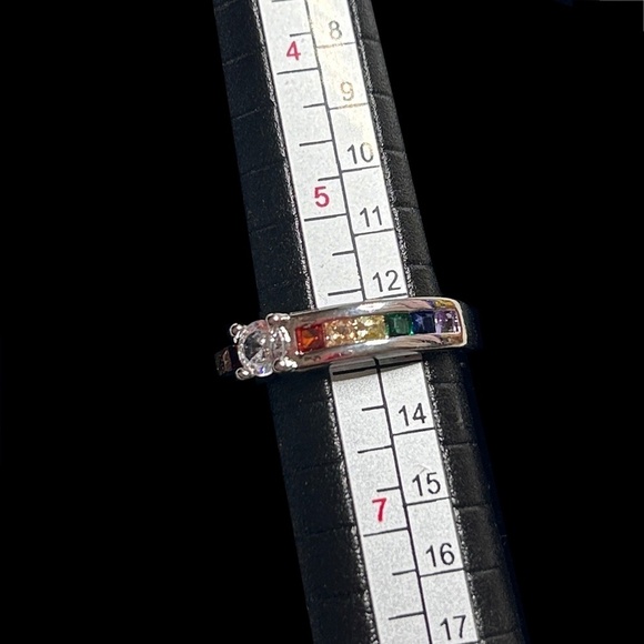 Rainbow Pride Ring Fashion Jewelry Zircon Centre Stone Sz 6 Excellent Quality - Picture 7 of 11